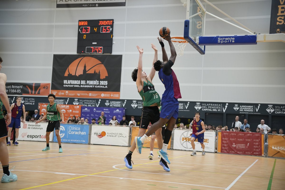 FCBQ (@fcbq) on Twitter photo 🏆 Final del C.C. #JúniorBQ Masculí Preferent 2024-25 de Vilafranca del Penedès, #CiutatBàsquetCatalà 2025
🏀 FINAL
<a href="/FCBbasket/">Barça Basket</a> 82 🆚 76 <a href="/Penya1930/">Club Joventut Badalona</a>
✅ El Barça guanya la final i es converteix de nou en CAMPIÓ de Catalunya. Enhorabona!
📊 basquetcatala.cat/estadistiques/…
📸 <a href="/VilafrancaAj/">Ajuntament de Vilafranca del Penedès</a> 🏆 Final del C.C. #JúniorBQ Masculí Preferent 2024-25 de Vilafranca del Penedès, #CiutatBàsquetCatalà 2025
🏀 FINAL
<a href="/FCBbasket/">Barça Basket</a> 82 🆚 76 <a href="/Penya1930/">Club Joventut Badalona</a>
✅ El Barça guanya la final i es converteix de nou en CAMPIÓ de Catalunya. Enhorabona!
📊 basquetcatala.cat/estadistiques/…
📸 <a href="/VilafrancaAj/">Ajuntament de Vilafranca del Penedès</a>