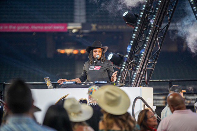 DJMalskiLA's tweet photo. Honored to DJ at @TheAmericanTR 🤠
#PurposeChasing https://t.co/75raM1pXyB