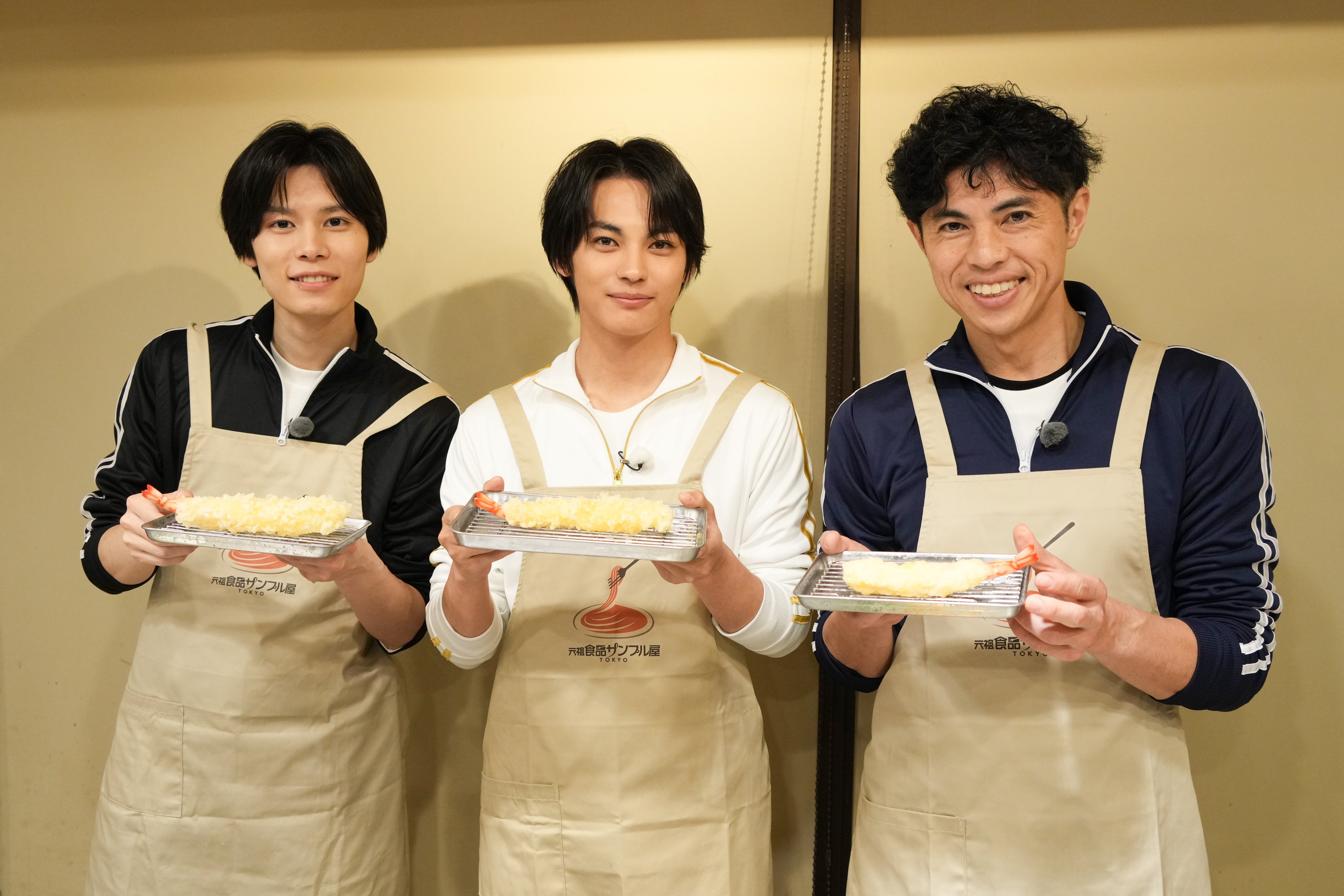 萩原利久 2nd写真集&2025年カレンダー【公式 萩原利久 2nd写真集&2025年カレンダー【公式