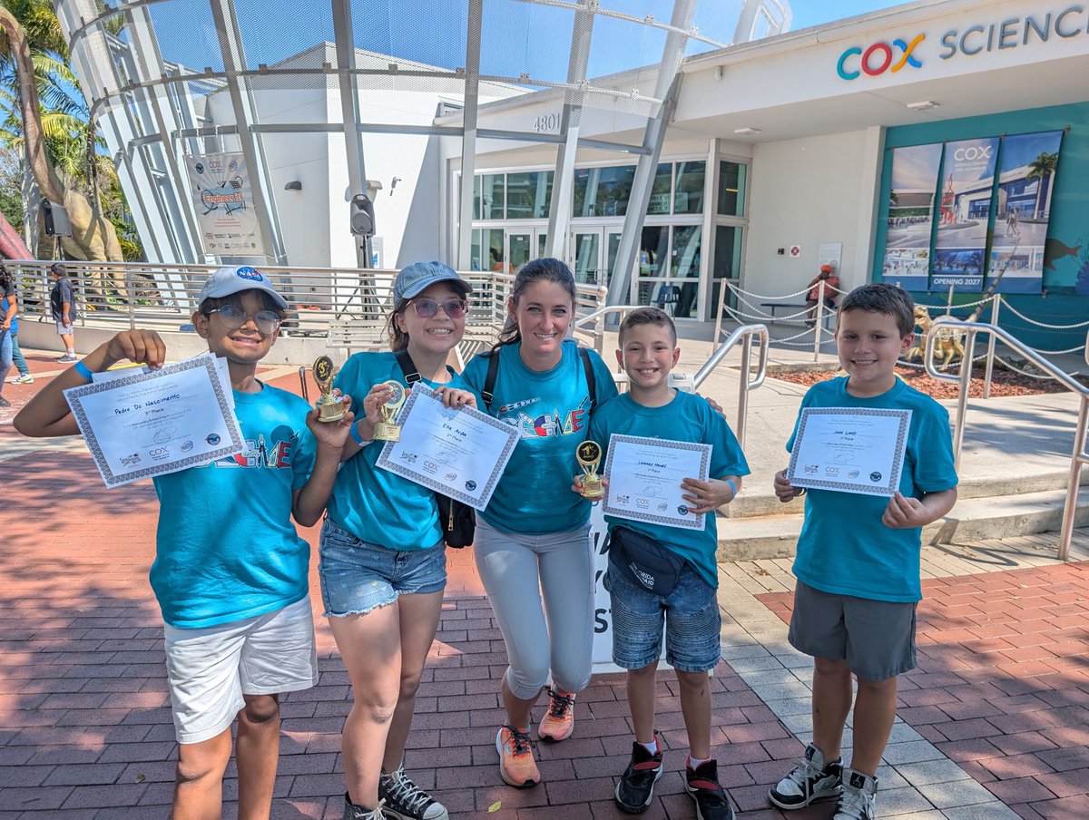 CoralSunsetAP's tweet photo. Ella taking home 2nd place for FLY IT at #engineerit for @sunset_coral #secme #girlsinscience @PBCSDSTEM @LaCristaParker @a_maddox27 https://t.co/Wzzk948fUs