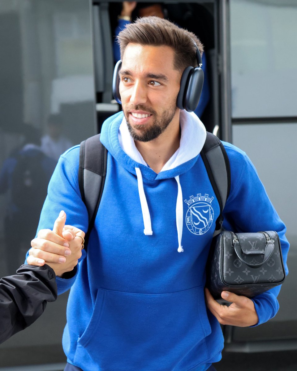 FCAlverca's tweet photo. 𝙏𝙝𝙚 𝘼𝙧𝙧𝙞𝙫𝙖𝙡 🛬
#FCVFCA
#VoaAlverca https://t.co/8sQshCgOKw