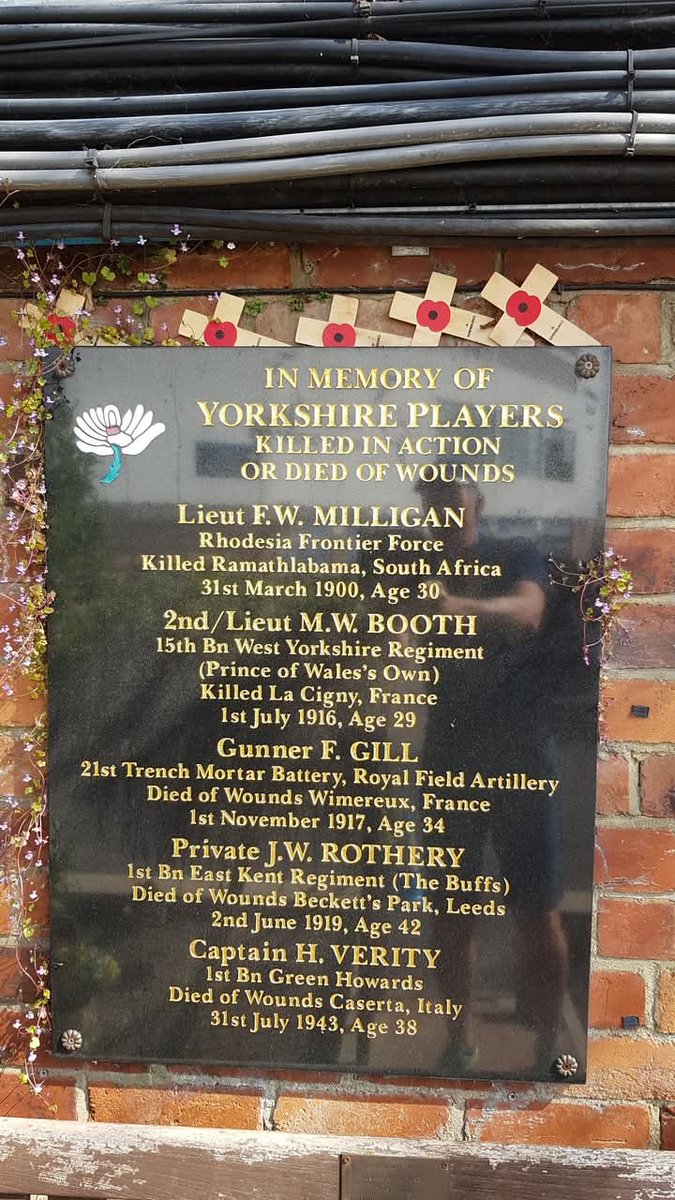 AndyLockwo44633's tweet photo. @JDZEvents Howdoo JD,Frank et al. Great day yesterday but my tired body needed rest and I came late to D.B's stella knock. I took this picture whilst resting in Headingley Memorial Gardens. Just checked Hedley Verity's career stats...what a player!! https://t.co/FEQBniEVXL
