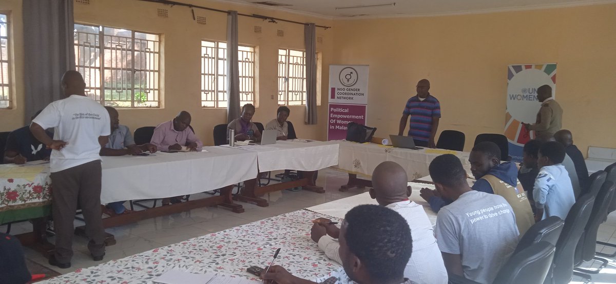 NOYDmalawi's tweet photo. Ntchisi Youth FM staff are being trained by NGO Gender Coordination Network on political empowerment on women in Malawi and also on gender sensitive reporting. This comes as Malawi is preparing for General Election where female aspirants are engaging electorate to vote for them. https://t.co/gu8oMGSsJe