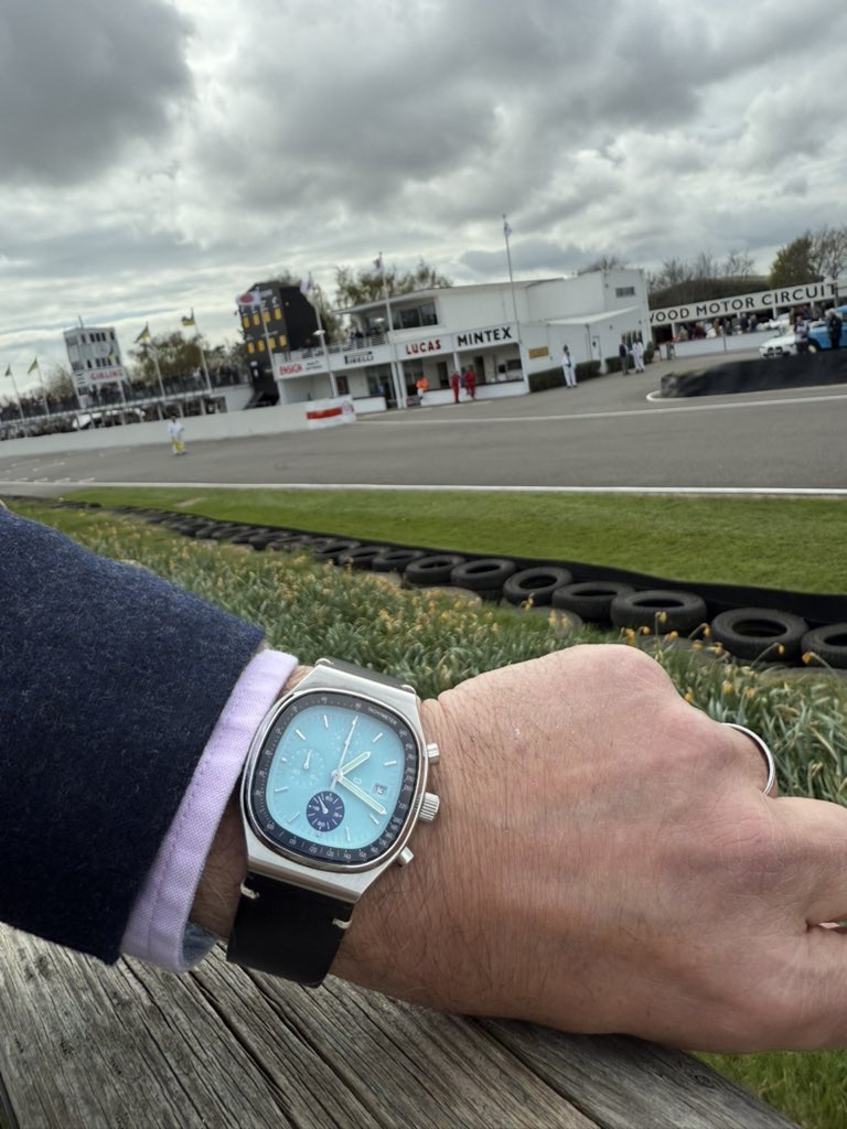 lspataylor's tweet photo. @omologatouk #teamomologato 82nd Members meeting. Must be Omologato time. https://t.co/pjrXCkNMSw