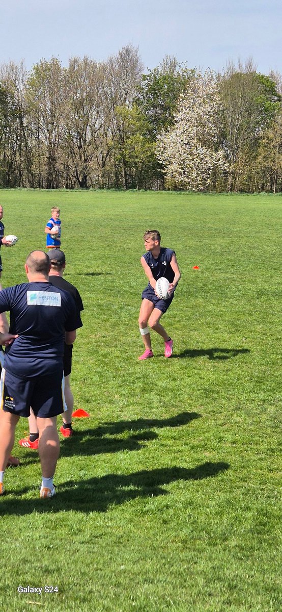 con_lynes's tweet photo. Back at the grind yesterday with England PDRL pathway, what a great set of lads and staff, looking forward to the future, never give up on your dreams, work hard and you can achieve ๐ช๐ด๓ ง๓ ข๓ ฅ๓ ฎ๓ ง๓ ฟ๐ @England_RL @HKRFoundation #NeverGiveUp #PDRL #rugbyleague #inclusive #braininjury #stroke https://t.co/1LxmAbNqoD