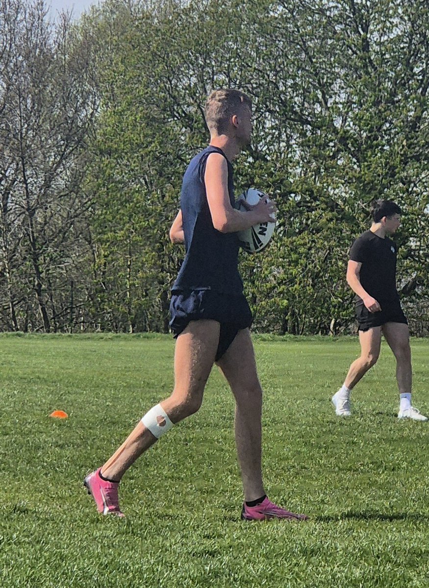 con_lynes's tweet photo. Back at the grind yesterday with England PDRL pathway, what a great set of lads and staff, looking forward to the future, never give up on your dreams, work hard and you can achieve ๐ช๐ด๓ ง๓ ข๓ ฅ๓ ฎ๓ ง๓ ฟ๐ @England_RL @HKRFoundation #NeverGiveUp #PDRL #rugbyleague #inclusive #braininjury #stroke https://t.co/1LxmAbNqoD
