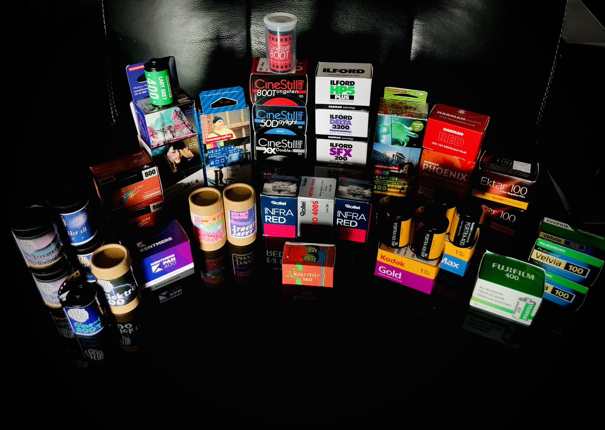 Cindy_Cinnamon's tweet photo. Quand on me demande si je prends la photographie argentique au sérieux, voici mes munitions 😉🎞️📷

#Lomography #FlicFilm #Kentmere #Karmir #Vibe800 #StreetCandy #CineStill #Rollei #Ilfordphoto #Kodak #Fujifilm #Velvia #Ektar #Portra400 #Harman #Phoenix #Infrared #Pan #DubbleFilm https://t.co/DL3wr7rNja