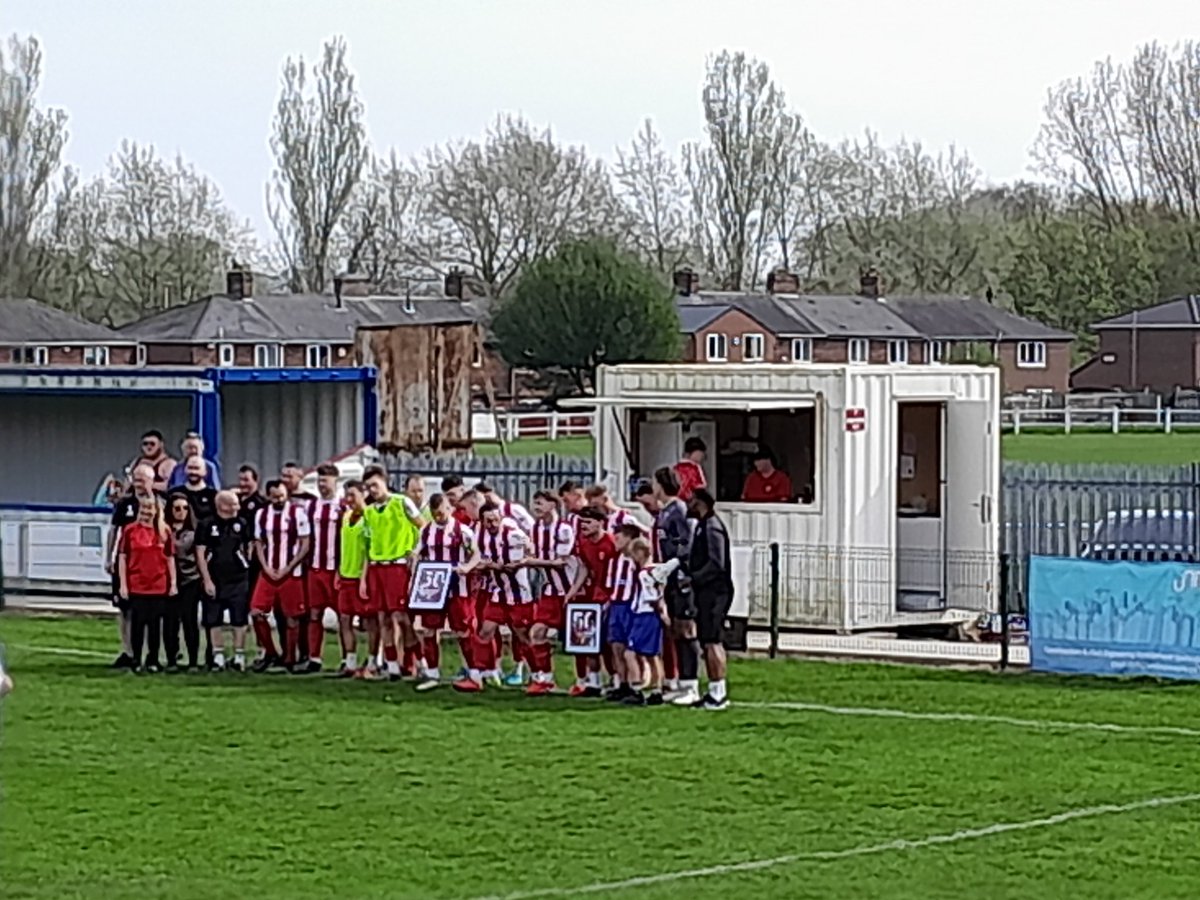 Shaunee Smith (@shauneeboy100gc) on Twitter photo Latest #Heedhopper blog... Yesterday's visit to <a href="/DearneDistrict/">Dearne & District FC</a> as they finished off the regular <a href="/NCEL/">Macron NCEL</a> season with a convincing win over @south_leeds1
>>> 100groundsclub.blogspot.com/2025/04/958-de…
#NonLeague #groundhopping no.958 Latest #Heedhopper blog... Yesterday's visit to <a href="/DearneDistrict/">Dearne & District FC</a> as they finished off the regular <a href="/NCEL/">Macron NCEL</a> season with a convincing win over @south_leeds1
>>> 100groundsclub.blogspot.com/2025/04/958-de…
#NonLeague #groundhopping no.958