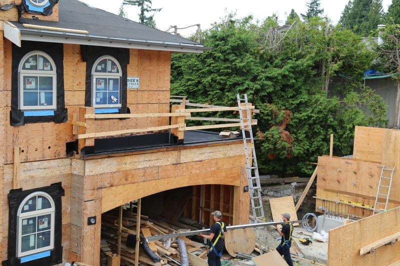GutterVancouver's tweet photo. This #NorthVancouver build needed something iconic to bring the whole look together, so our team gave it a fresh, euro-style gutter system. The end result looks amazing! Contact us about any new construction for the best gutters in town 604-648-9815.

#Vancouver #vanre https://t.co/ZKgmjq9LOa