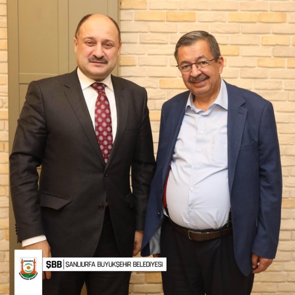 KurumluCengiz's tweet photo. Kasım Gülpınar yılın en başarılı başkanı ödülünü aldı 

2025 Yılı Kent ve Başkan Ödülleri kapsamında, Şanlıurfa Büyükşehir Belediye Başkanı Mehmet Kasım Gülpınar, “Yılın En Başarılı Belediye Başkanı” seçildi.

Detaylar: https://t.co/KpRnX2pnfu https://t.co/WefA7ZiA9E