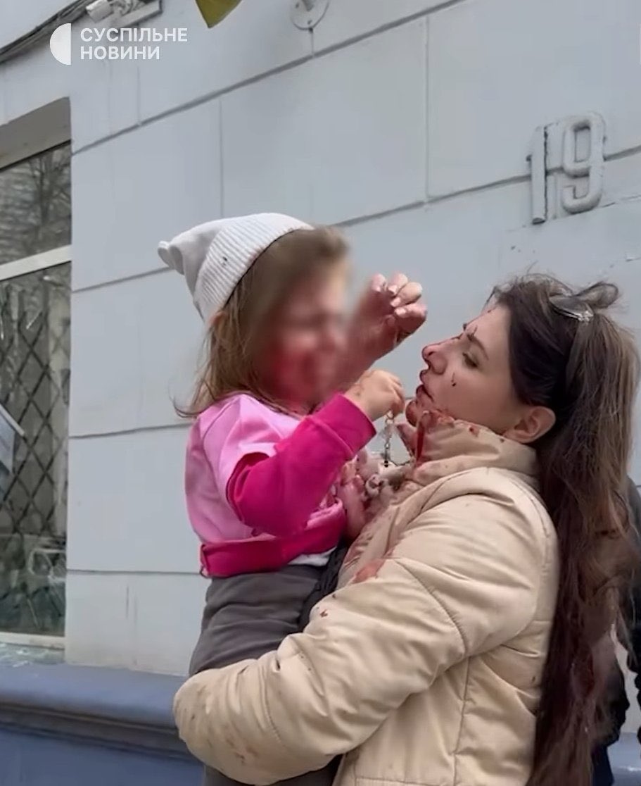 katalina_ada's tweet photo. Peace means safety.

russians will never bring safety to the children of Ukraine. Today is Palm Sunday — a holy day. A day when Christians go to church and children play in the streets of peaceful cities. https://t.co/XNEcaEiUmH