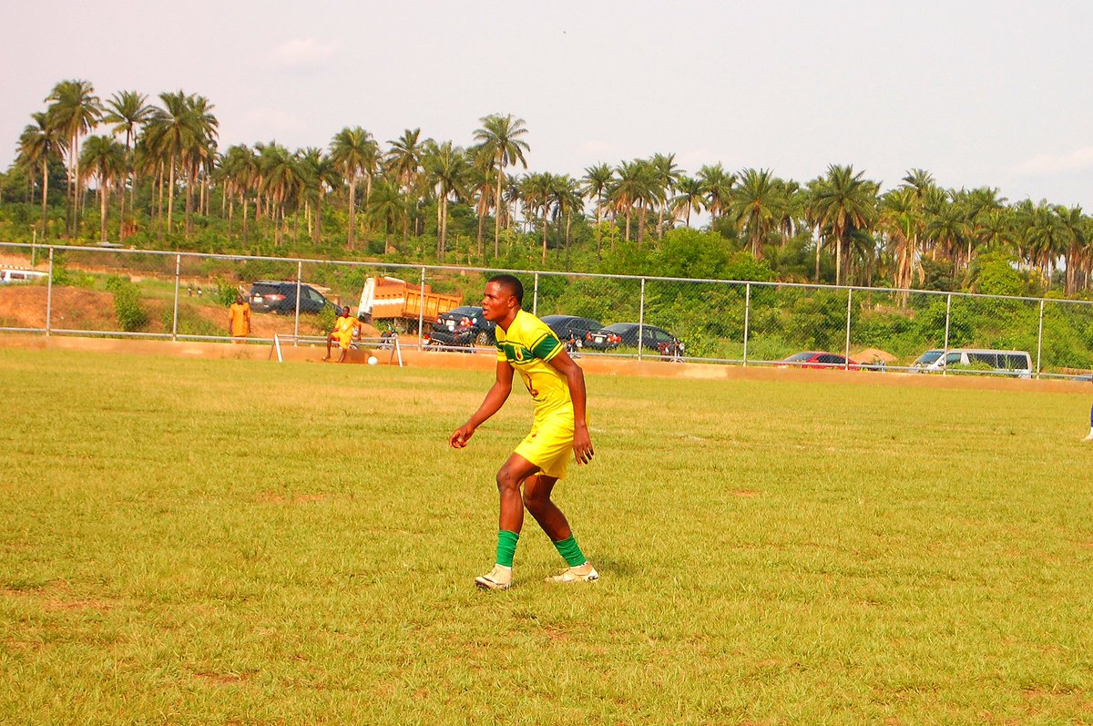 🚨 OFFICIAL: Our striker Mutiu Babalola has been named Man of the Match in today’s NNL Matchday 13 clash vs Smart City FC!

It ended 1-1, but Mutiu was a constant threat — dominating aerial battles, winning ground duels, and giving the Smart City defense no rest.

Keep shining!