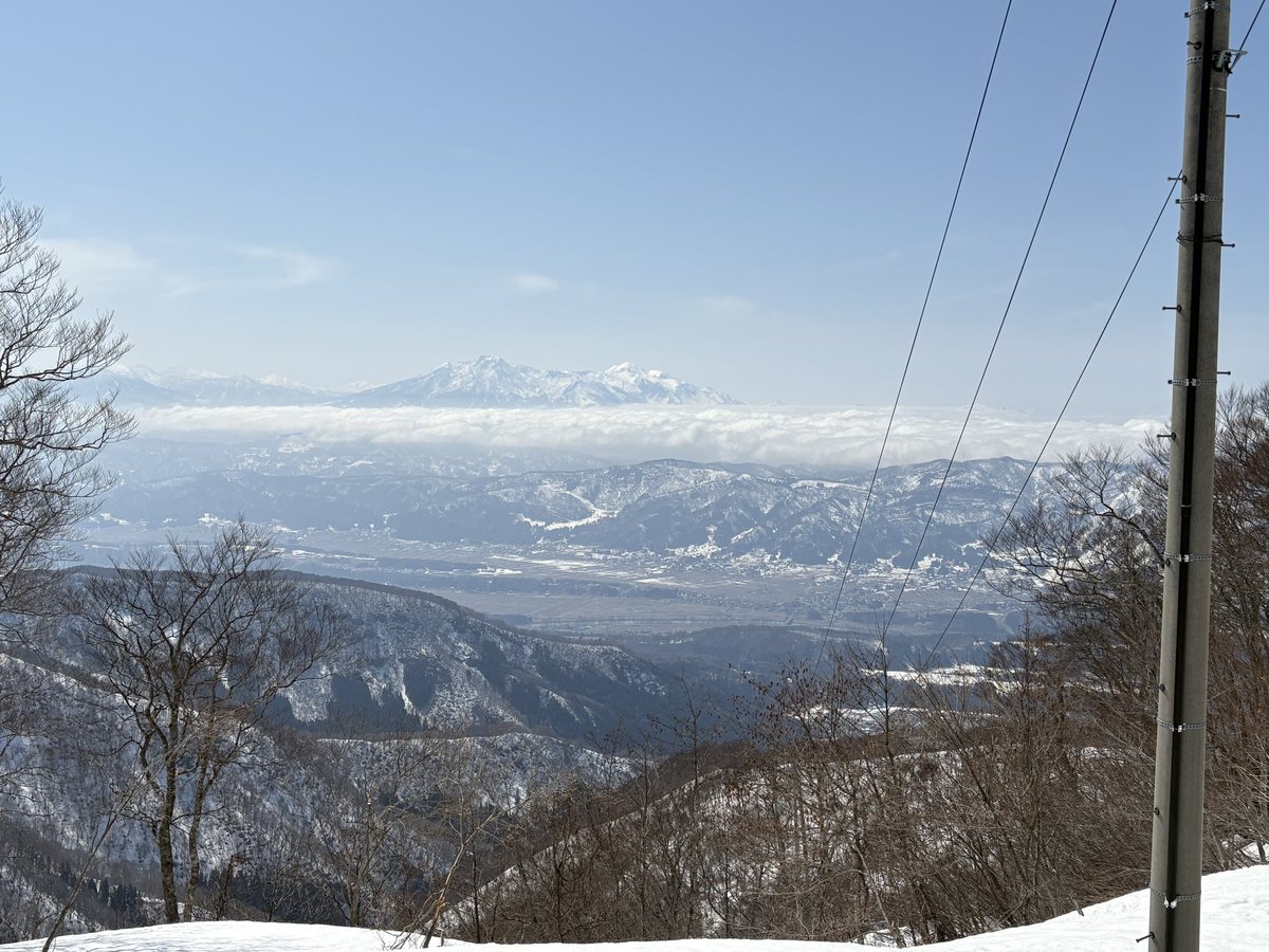 Demezaimoku's tweet image. 昨日野沢温泉で滑り納めしてきた
日焼けした…
そして今日は朝から身体中筋肉痛…
＃野沢温泉スキー場
＃滑り納め
＃基礎スキー
＃大湯
＃筋肉痛

＃明日がピークかも