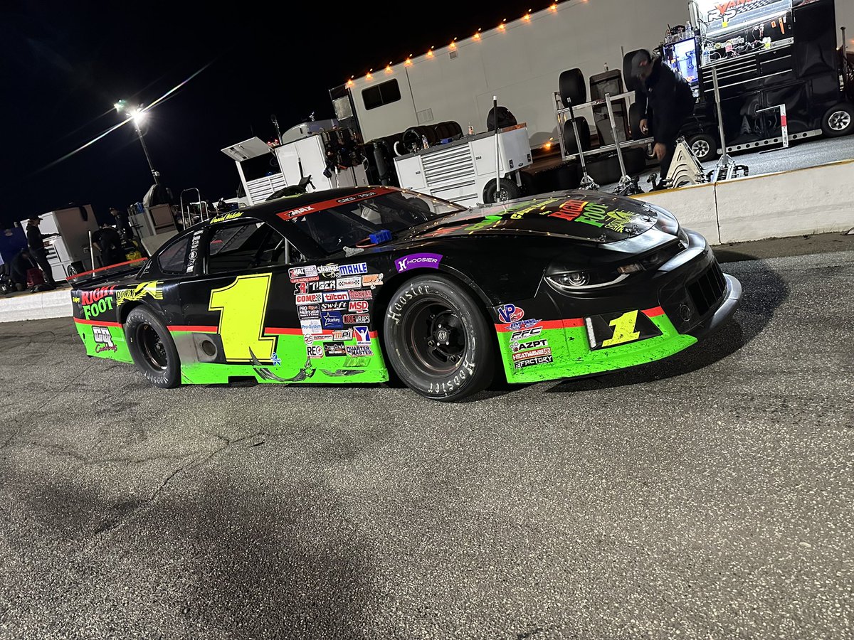 P12 for <a href="/Webster33LM/">Daniel Webster🇺🇸</a> last night with the <a href="/CarrollSpeed/">Carroll SpeedShop</a> gang at <a href="/CordeleSpeedway/">Cordele Motor Speedway</a>. We were just inside the top 10 late, but a missed shift on the final restart by the 22 knocked us back to p12. 

Met a ton of incredible people and had a ton of fun. Looking forward to the next one!
