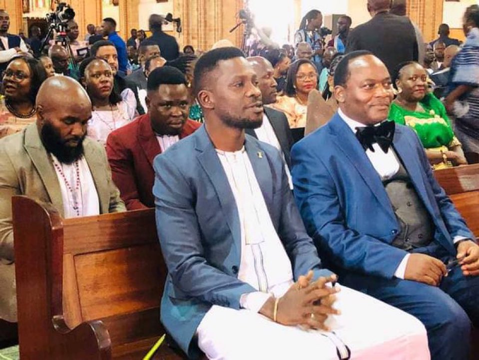 🤣🤣🤣i dont know why this picture is funny ehh