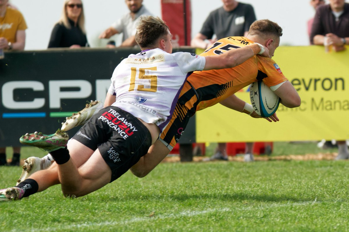 WHAT. A. BATTLE. 🔥🏉
Chinnor vs Cornish Pirates had it all!

Pirates ruled the first half, but Chinnor came out FLYING in the second — 3 unanswered tries and the crowd going WILD! 💪🖤

Final: Chinnor 31–33 Pirates
2 HUGE bonus points secured!

Album: snapzman.co.uk