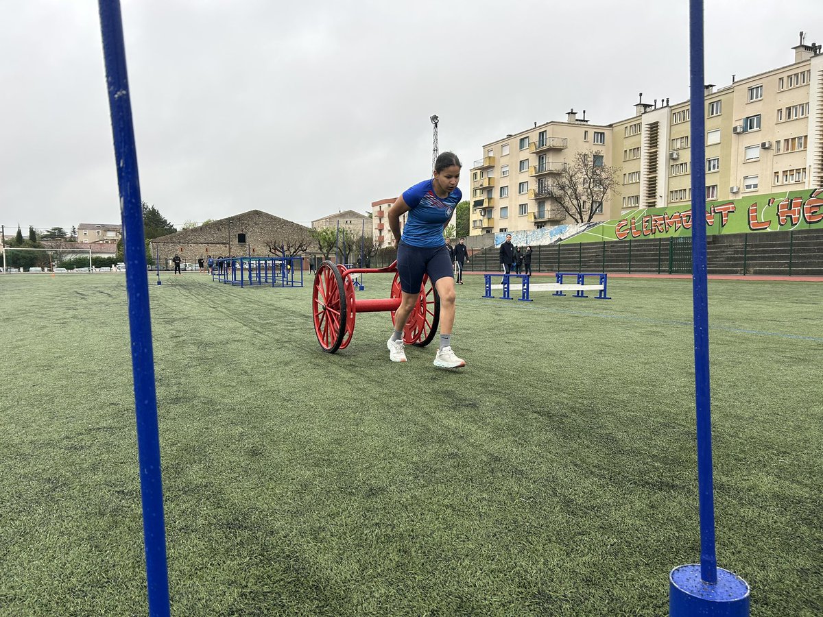 PompiersHerault's tweet image. #RDV|| CLERMONT L’HÉRAULT 
☀️absent
☔️fine
🌡️13•
Les sapeurs-#pompiers de l’#Hérault #JSP #SPP #SPV sont engagés sur les épreuves du Challenge de la qualité 
Grimpé de corde | Parcours sportif |  Lancé de poids | Saut en hauteur | Vitesse &amp;amp; 1/2 fond 🏃‍♀️🏃🏿🏃‍♂️
GO! GO! les sportifs