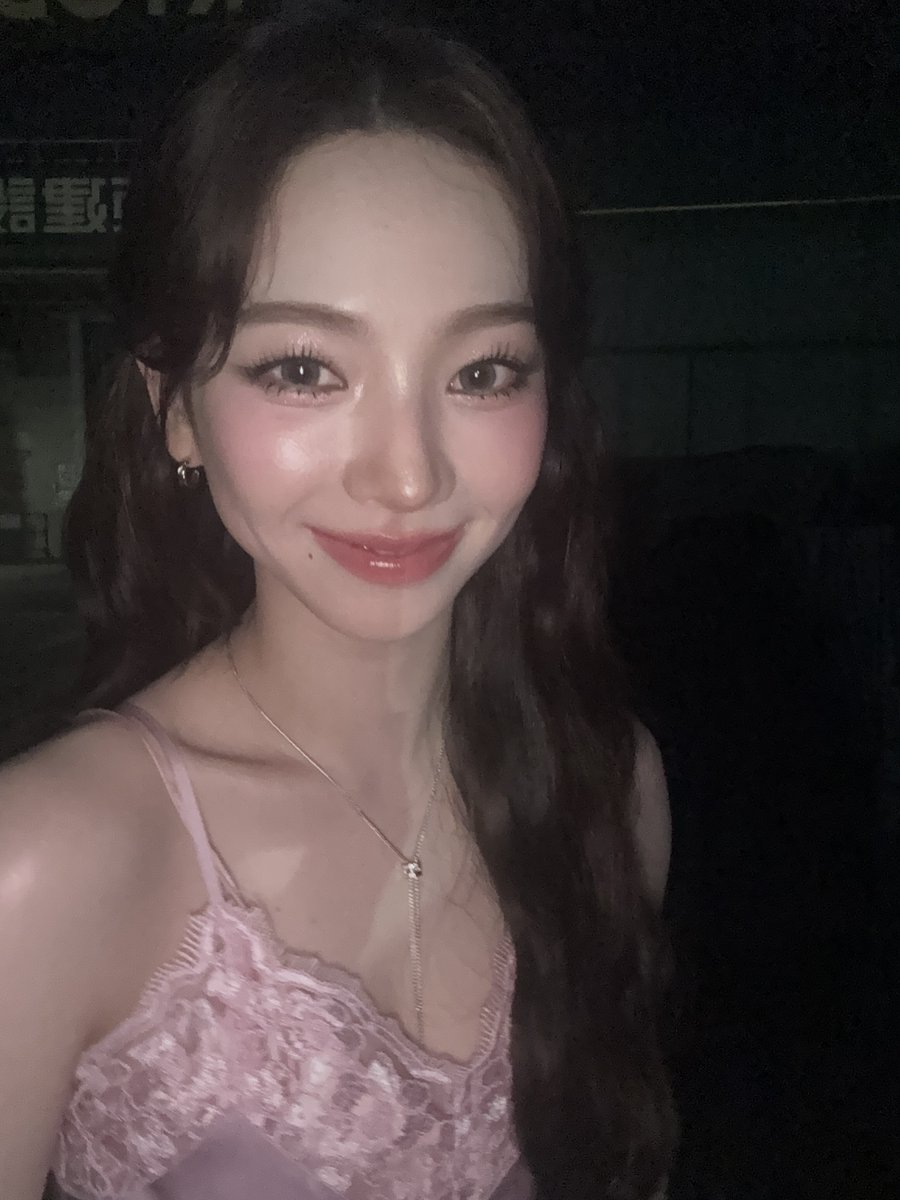 sunshine_080507's tweet image. KARINA 🫠🫠