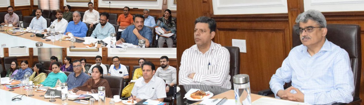 jkchanneltv's tweet image. Chief Secretary, Atal Dulloo, today chaired a #meeting of the #SocialWelfareDepartment to #review the impact and reach of several beneficiary oriented schemes being run by the department across Jammu and Kashmir.

@diprjk