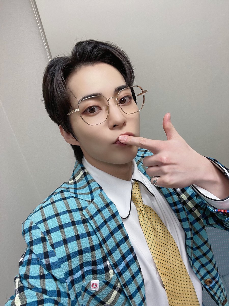 XIUMIN_INB100's tweet photo. 2025 XIUMIN FAN CONCERT 
< 𝐗 𝐓𝐢𝐦𝐞𝐬 ( ) > 𝐢𝐧 𝐎𝐒𝐀𝐊𝐀 

일본 팬 콘서트 오사카까지 완료🎤✌️
아쉽지만 우린 다음에 또 만나요🥺💦
XIUちゃんもEXO-Lめっちゃ好きやねん❤️‍🔥

#시우민 #XIUMIN #Xtimes 
#XtimesAsiaTour #XtimesOSAKA https://t.co/I6zNTPQT65