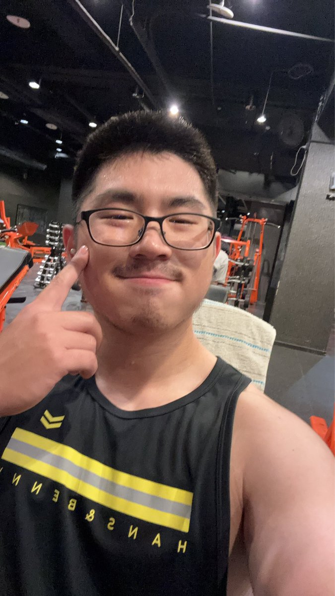 感覺又很久沒發了～自從開始換別人的菜單已經詢問很多大大的建議～，各位置好像有明顯的成長～（照片來自這禮拜的我～）