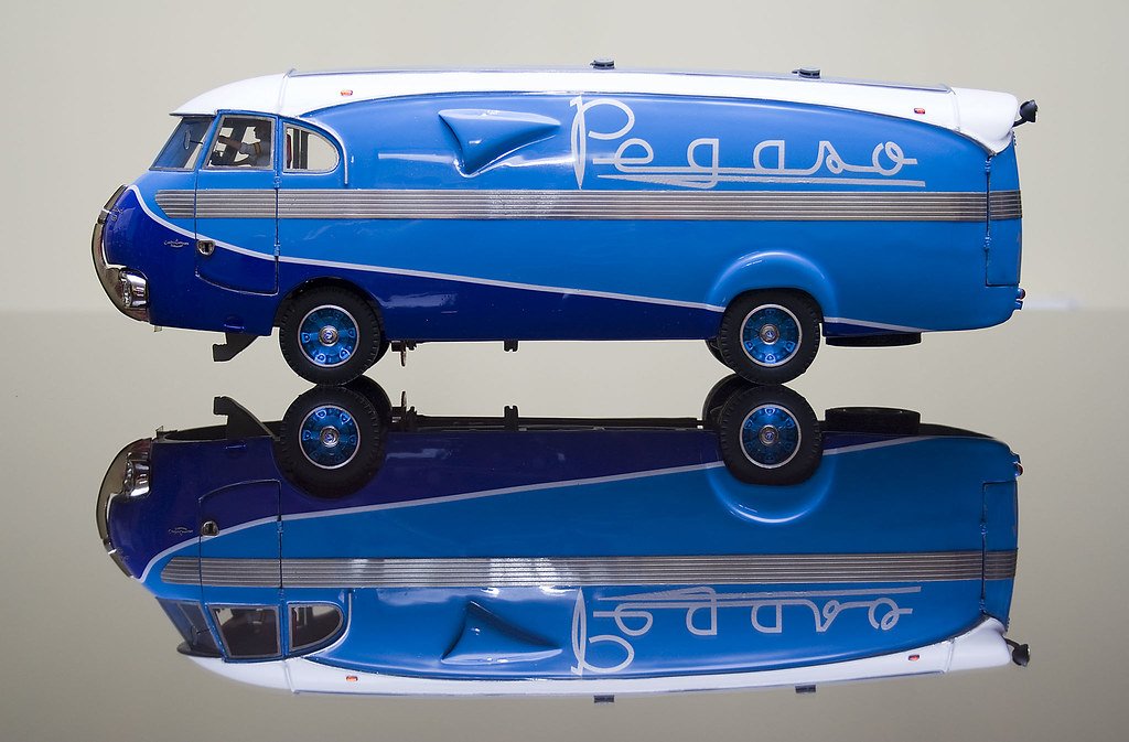QuirkyRides's tweet image. The #1950s #Pegaso Z902 "#Bacalao" (codfish) was used to #transport Pegaso's Z102 racers