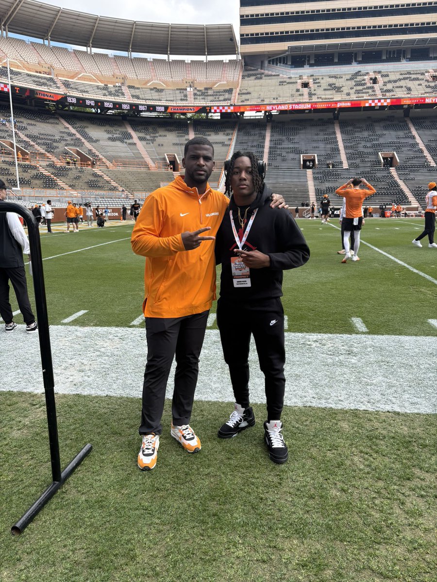 TDARecruiting's tweet photo. Tennessee hosted explosive Winterboro freshman, Jamari Nicks @JamariNicks. 

Nicks already holds an offer from the Vols. https://t.co/vtsMXNf1Pv