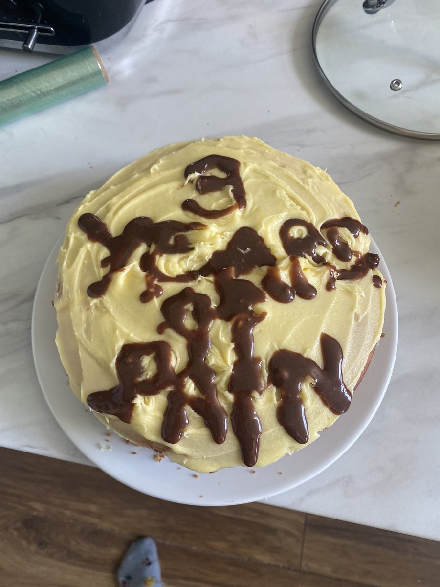 DirkGoose's tweet photo. We baked a cake to celebrate 3 years of streaming! https://t.co/Z9tNoL1Awc