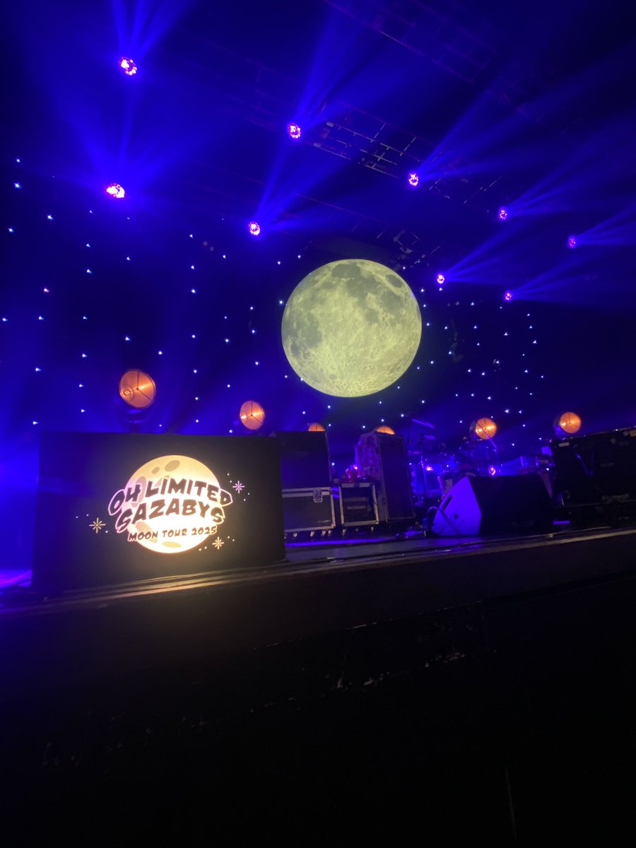 uwanosola2's tweet photo. MOON tour🌕
雨で月は見えなかったけどステージでそれ以上に輝いてるみんなを見れて幸せな日曜日！
 #フォーリミ
 #04LimitedSazabys https://t.co/3iiYQtNI9n