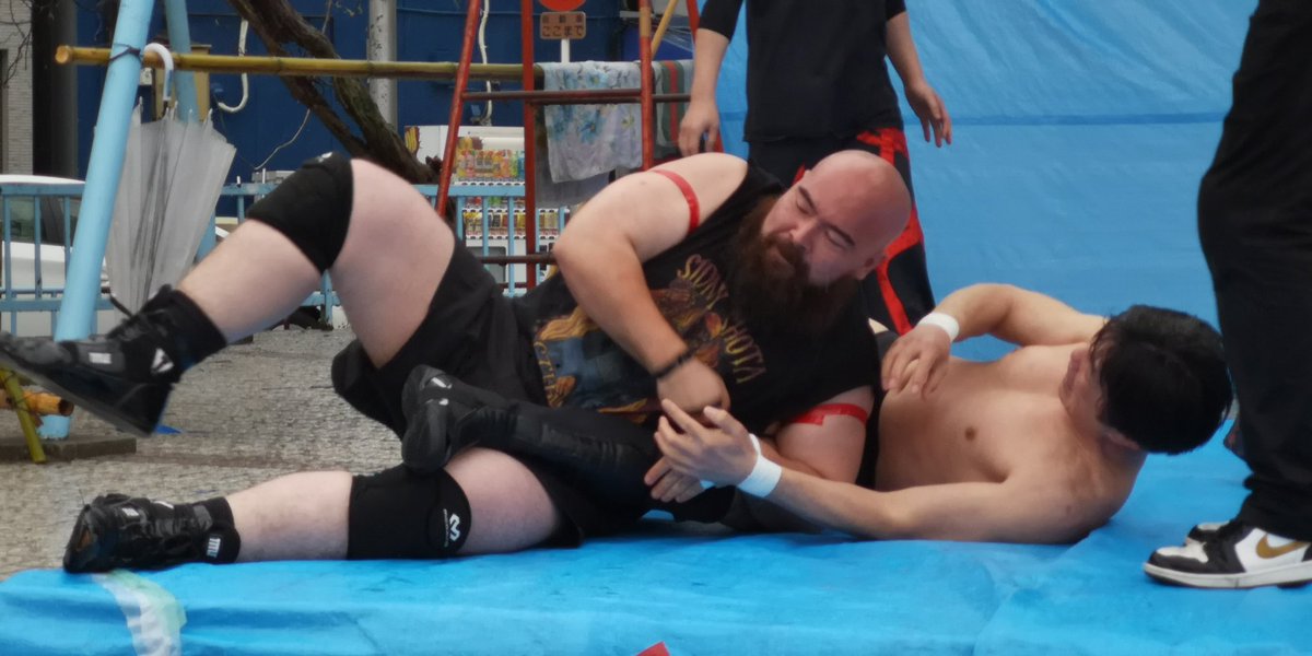 2025.4.13(日)

シドニーーーーーー‼️

ヽ(　🔥,д🔥)ﾉ

そらもう悪いやっちゃで(誉め言葉)

(　￣ω￣)゛

#釜ヶ崎プロレス
#シドニー昌太スティーブンス