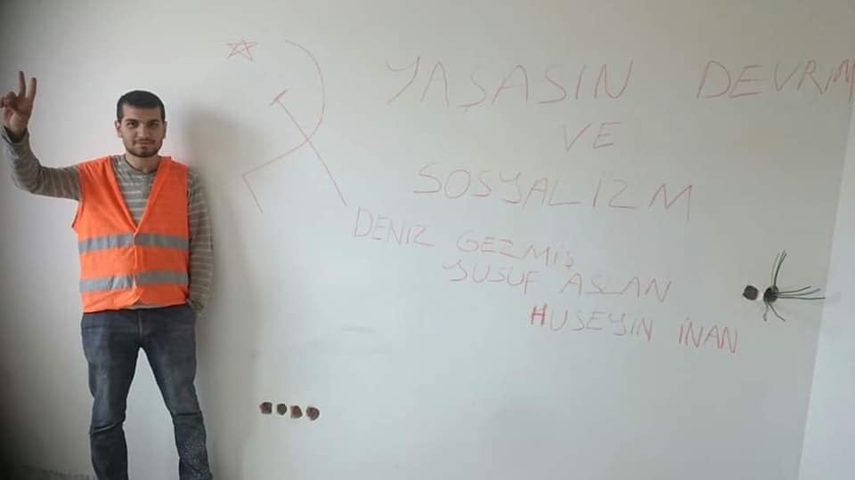 Galataport şantiyesinde çalışırken Covid-19’a bağlı kalp krizi geçiren ve 13 Nisan 2020’de hayatını kaybeden, DİSK Dev Yapı-İş İstanbul Avrupa Yakası temsilcisi, İSİG Meclisi gönüllüsü 33 yaşındaki inşaat işçisi Hasan Oğuz'u saygıyla anıyoruz..