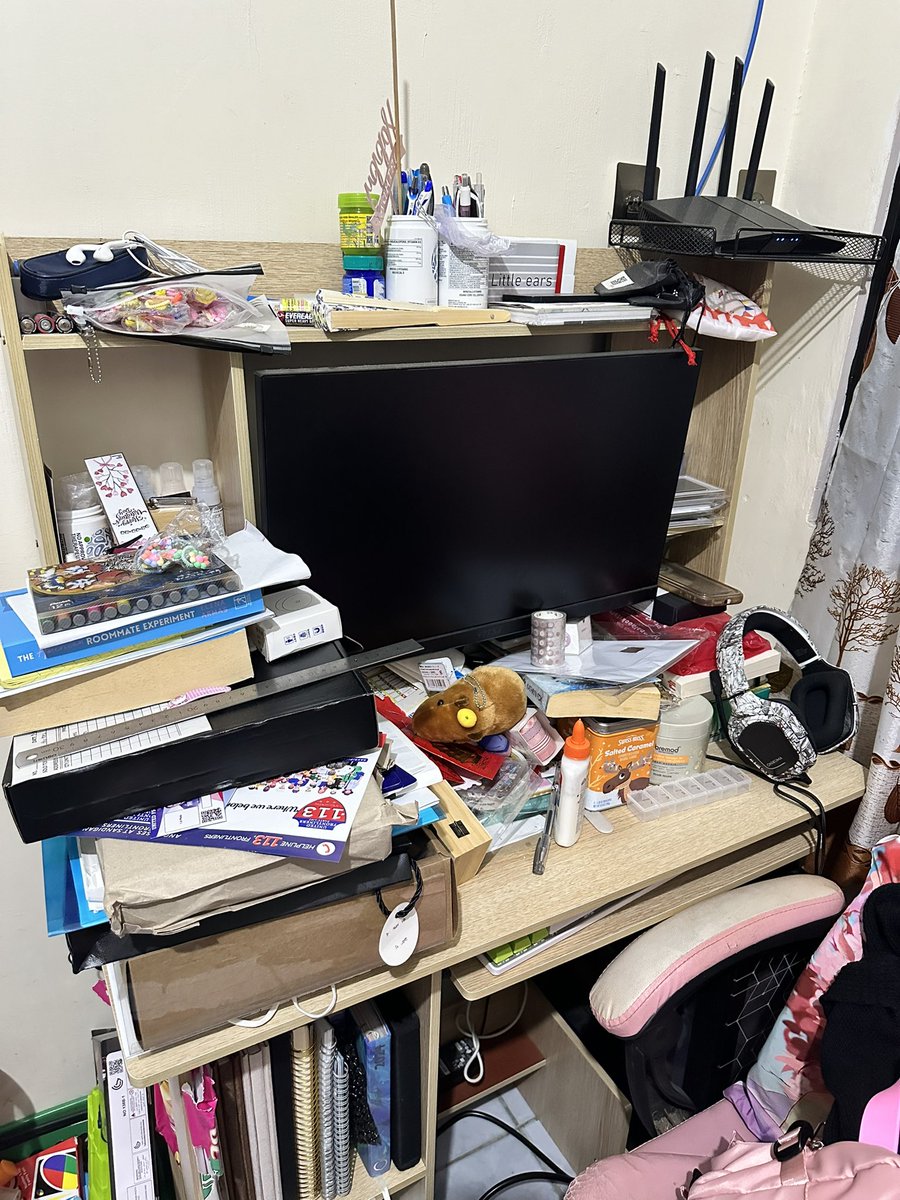 ProfessorKei14's tweet photo. Soooo i planned on streaming FINALLY after a long while buuuuuut I may need to clean up first. 😅
#RoadBackToStreaming
#Again 🫣 https://t.co/ny78NEJvaf