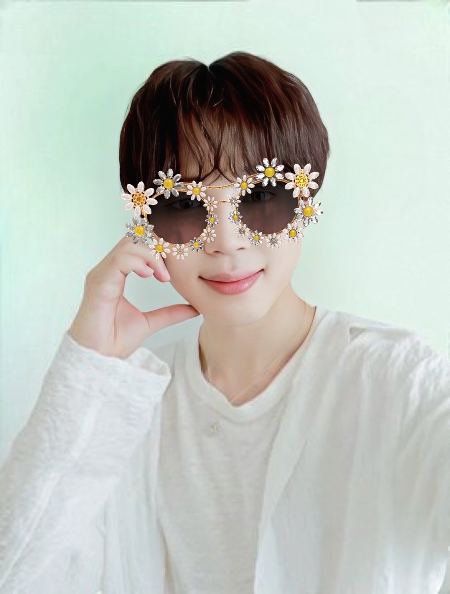 jimin1730's tweet photo. 사이클 타면서 우리 지민이 이미지 편집함.
고와.

JIMIN JIMIN
I vote #JIMIN from #BTS to #TOP200FACESKPOP https://t.co/0CL6FYZEYb