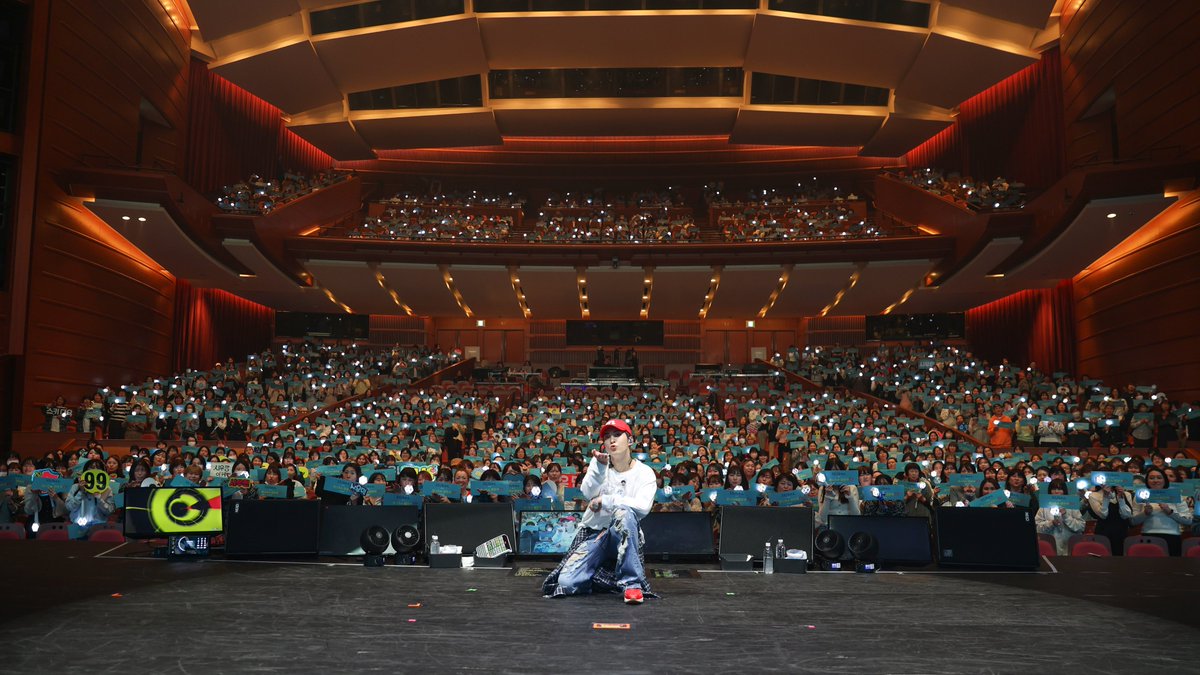 XIUMIN_INB100's tweet photo. 2025 XIUMIN FAN CONCERT 
< 𝐗 𝐓𝐢𝐦𝐞𝐬 ( ) > 𝐢𝐧 𝐎𝐒𝐀𝐊𝐀 

📸🎶

#시우민 #XIUMIN #Xtimes 
#XtimesAsiaTour #XtimesOSAKA https://t.co/gaRVHfscIj
