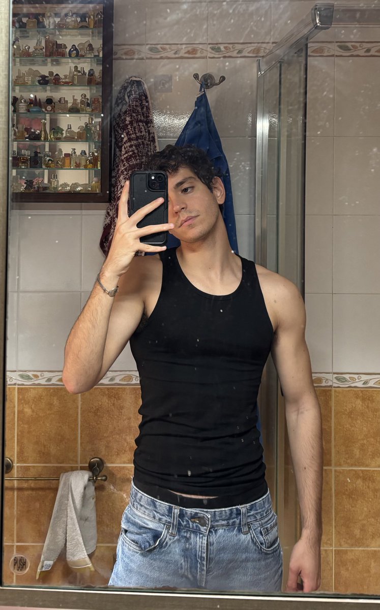 rixcalzo's tweet photo. 💇🏻‍♂️💇🏻‍♂️ https://t.co/Wh2jNcBx5k