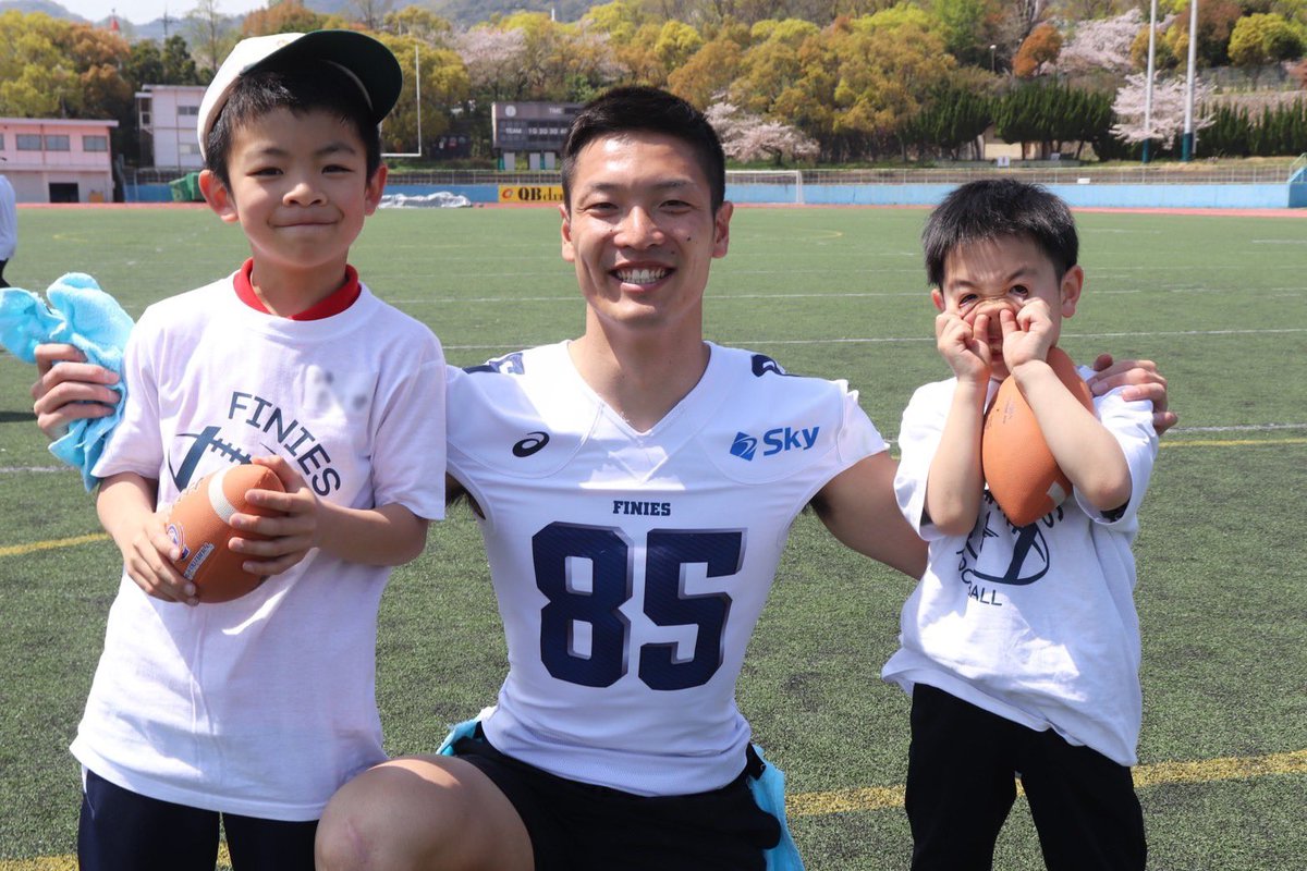 finiesfootball's tweet photo. 〈 𝐅𝐋𝐀𝐆 𝐅𝐎𝐎𝐓𝐁𝐀𝐋𝐋 〉
4/12（土）王子スタジアムにて、
親子フラッグフットボールの体験教室を��いました！
ご参加いただいた皆さま、主催してくださった神戸市スポーツ協会様、誠にありがとうございました☺️ https://t.co/cV54maEJrd