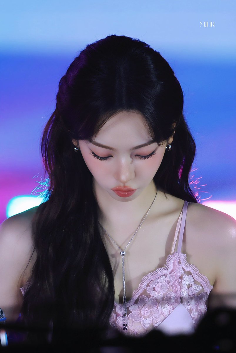 icurina's tweet image. she grew up so well