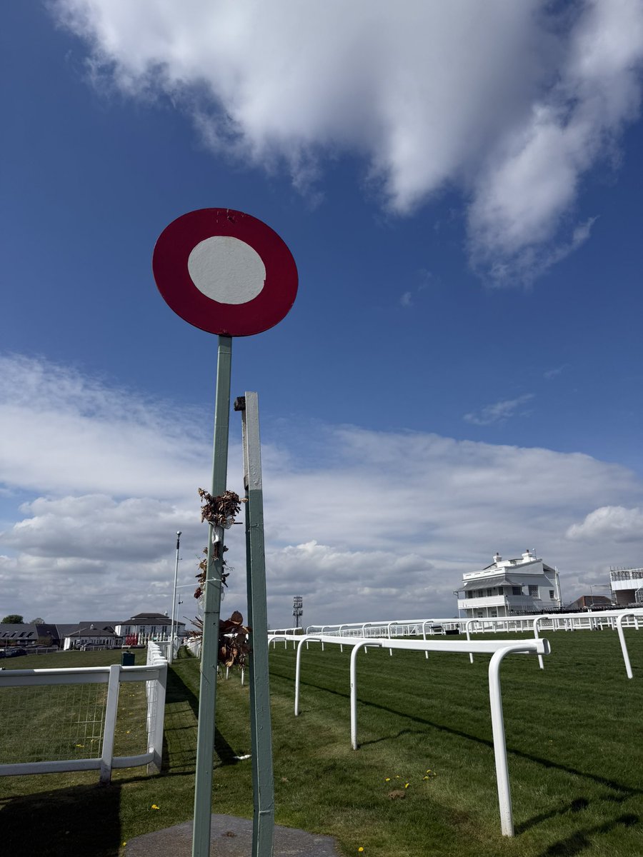 adele82306097's tweet image. Not long now !