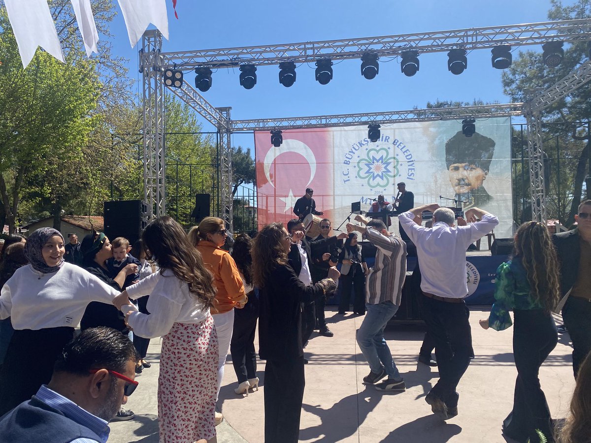 sgirgin48tbmm's tweet photo. ROMANLAR CANDIR!
Muğla Büyükşehir Belediyesi, Menteşe Belediyesi,Muğla Romanları ve Müzisyenleri Yardımlaşma Kültür Derneği ile Muğla Şahidi Romanlar Yardımlaşma ve Dayanışma Derneği işbirliğinde Kışla Parkı'nda düzenlenen "Dünya Romanlar Günü" etkinliğindeydik
#dünyaromanlargünü https://t.co/ZW8y1OWMNS