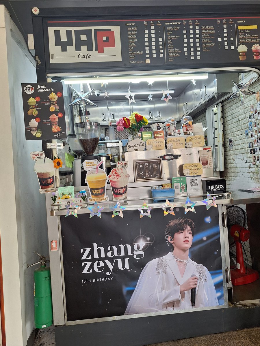 nu49057_nu's tweet photo. สุขสันต์วันเกิดนะลูก💚

#HappyZYZDay 
#ZhangZeyu 
#transformporject https://t.co/46cL8XT6gi