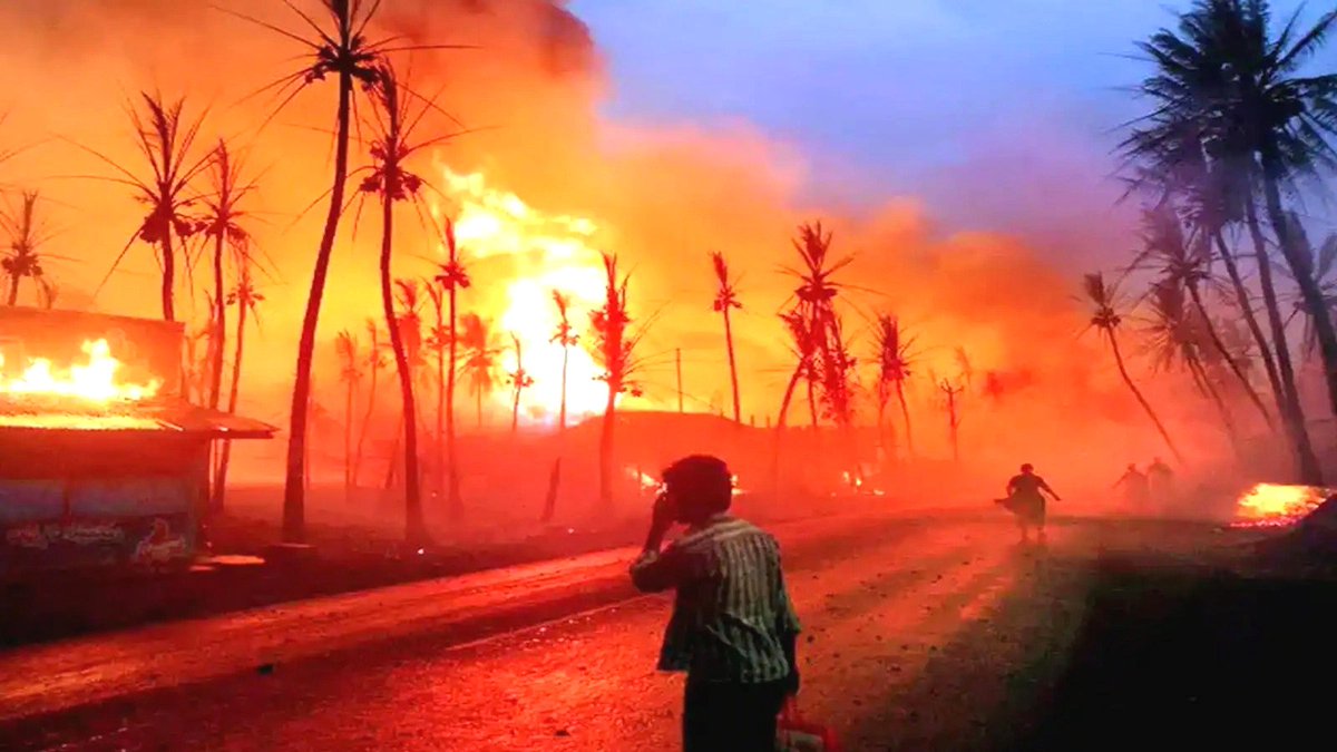 TNPNEWS1's tweet image. Andhra Pradesh Fire News : आंध्र प्रदेश की पटाखा फैक्ट्री में लगी आग, 8 लोगों की मौत... कई घायल

पढ़ें पूरी खबर:  tnpnews.in/details.php?id…

#AndhraPradeshFire #AnakapalliBlast #FireInFactory #AndhraPradeshNews #पटाखा_फैक्ट्री_हादसा #viral  #AndhraTragedy #Trending #TNPNews