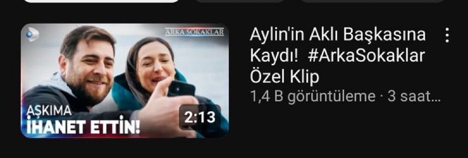 sizin bu yaptiginiz artik terbiyesizlik kadini diziden gonderip Birde Boyle bir baslik atinca onu sevmiycezmi sandiniz avcunuzu yalarsiniz siz herzaman tam destek #ozlemcinar icin <a href="/arkaasokaklarrr/">Arka Sokaklar</a> <a href="/KanalD/">Kanal D</a> <a href="/OzerErten/">𝐎𝐙𝐄𝐑</a> <a href="/DMediaOfficial/">D MEDIA</a>