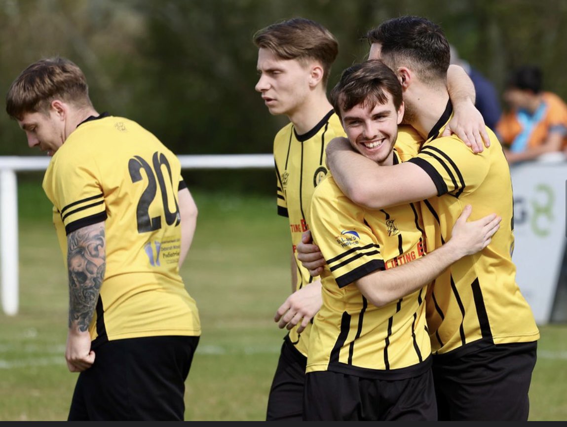 What a season! 
Was a tough start but we worked hard and finished on a high. Thank you to everyone that has stuck with us! 
Looking forward to next season already!
UTR💛🖤 <a href="/EastThurrockCFC/">East Thurrock Community Football Club</a>
