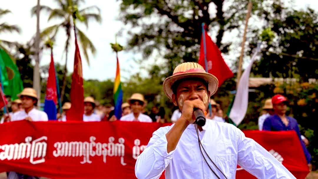 HtetHtet394838's tweet photo. #DDMSC Dawei Democratic Movement Strike Committee led & protested anti military dictatorship public demonstration in #Launglon Township , #Dawei District on April 12.
#WhatsHappeningInMyanmar
#2025Apr13Coup https://t.co/Lqv2PDYQL4