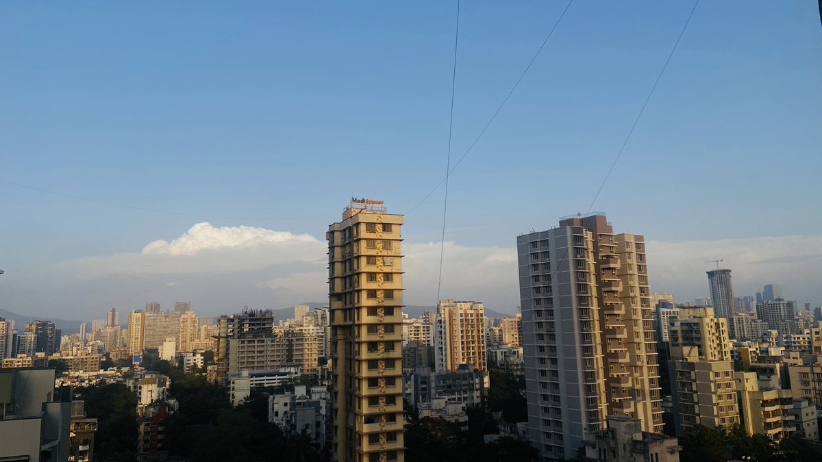 stillnospeech's tweet photo. @shetty_athreya @PratikB06 Looks like storm clouds to the east of Mumbai. Does it look like rain? https://t.co/lZYeMshxZu