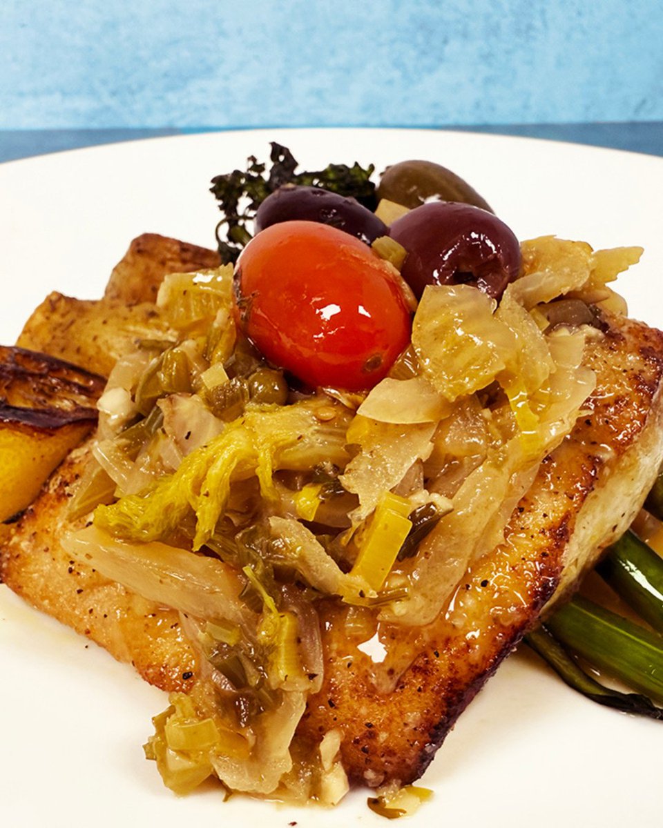 MichaelsOnEast's tweet photo. Travel the world without leaving your seat! 🌍 

This month, we’re heading to Greece 🇬🇷

For just $48.95 per person, enjoy an appetizer, entrée, and dessert bursting with Mediterranean flair. https://t.co/WWiklt3wpb