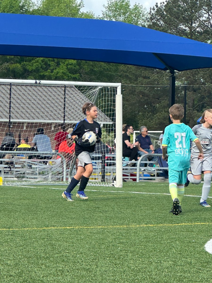 cloverelitefc's tweet photo. CEFC 2015 Boys Gray this past weekend, April 6th, won 6-4. Shoutout goes to Isaiah, our goalie, who had amazing saves throughout the game! https://t.co/FWhf3u775o