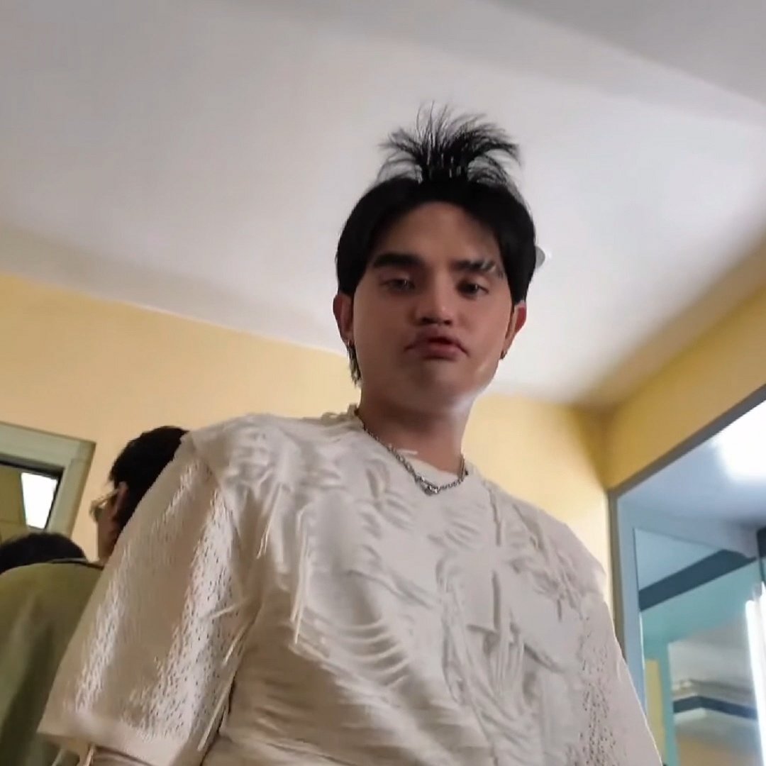 syupeohat's tweet photo. pineapple hair sejunie 🍍

@imszmc #PABLO https://t.co/A2Djfcxsyb