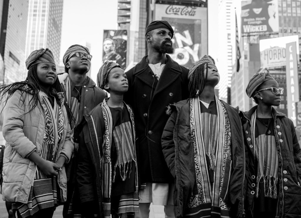 thegiftofchess's tweet image. Starting April 17th, @Tunde_OD 🇳🇬 & @CoachShawnMar 🇵🇷 will Attempt 70 Hours of Non-Stop Chess in the Heart of Times Square, NYC. They are Aiming to Break their Previous Record of 60 Hours & Surpass the Current @GWR Record Set by Two Norwegians at 61 hours, 3 mins, & 34 secs.