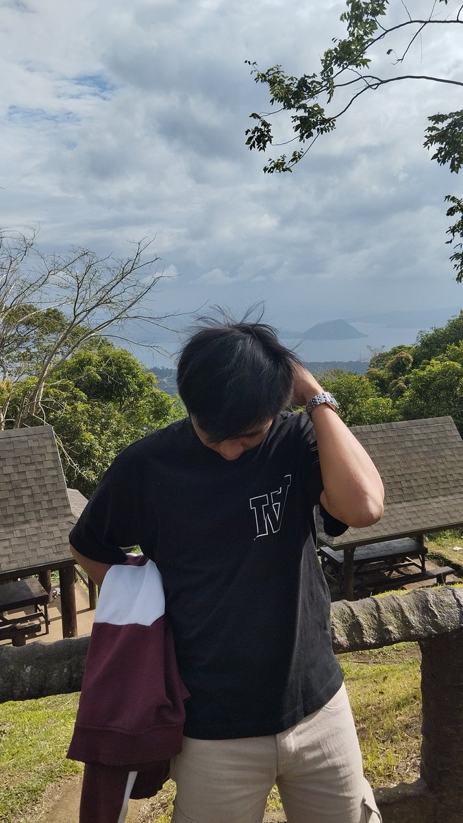 ahneybii's tweet photo. Tagaytay Picnic Date 🍃🌲 
with @ahrjie_damii  ♥️ https://t.co/bIepTYYTJd